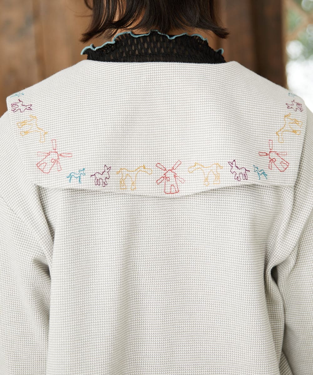 GJKFD02200 Jocomomola(ホコモモラ) Aventura セーラーカラーアニマル刺繍入りカットソー ライトグレー