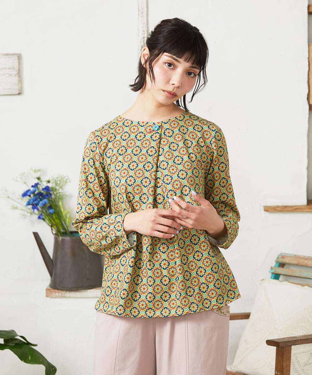 GJKFD30180 Jocomomola(ホコモモラ) En un sueno 幾何学プリントカットソー グリーン