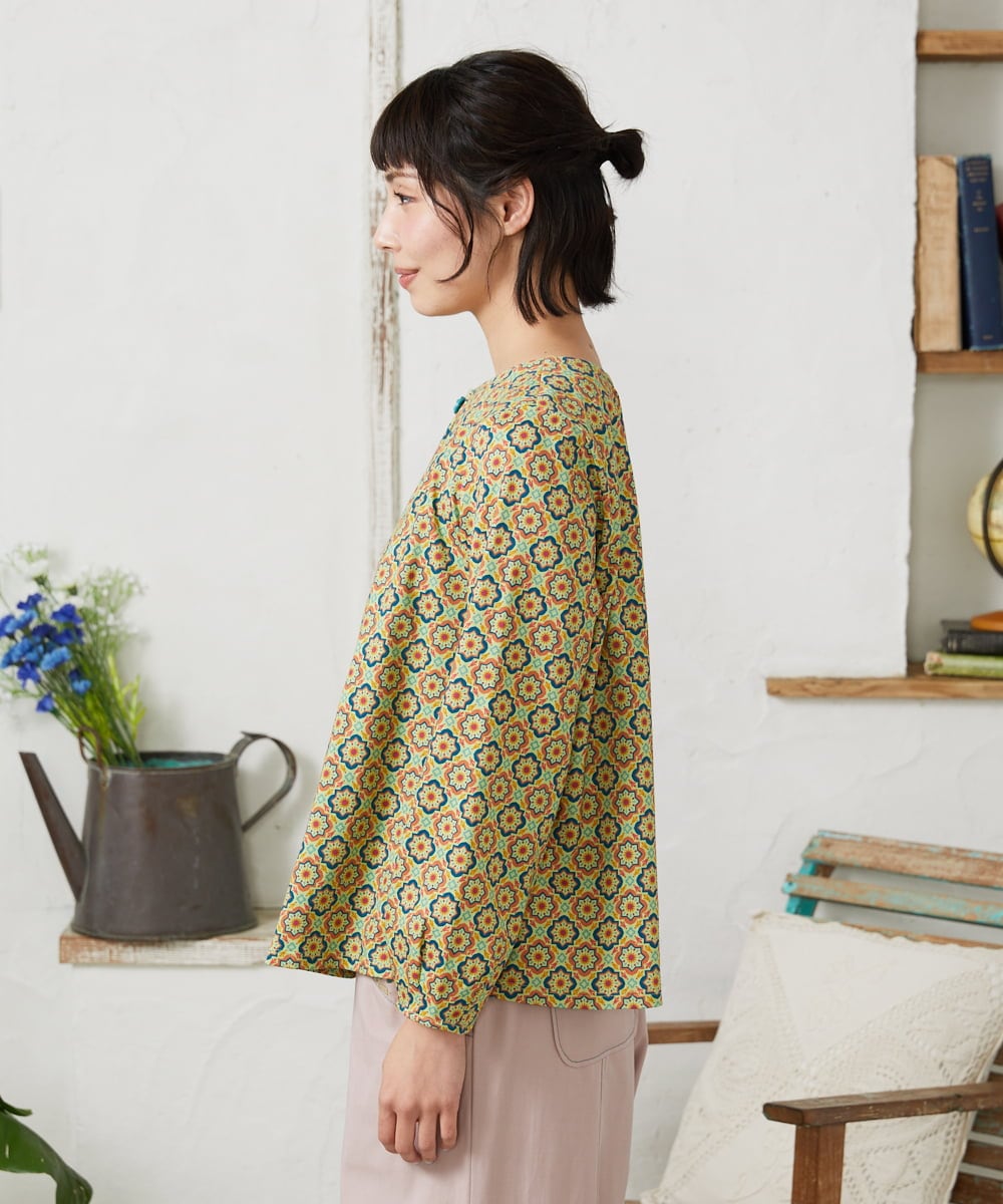 GJKFD30180 Jocomomola(ホコモモラ) En un sueno 幾何学プリントカットソー グリーン