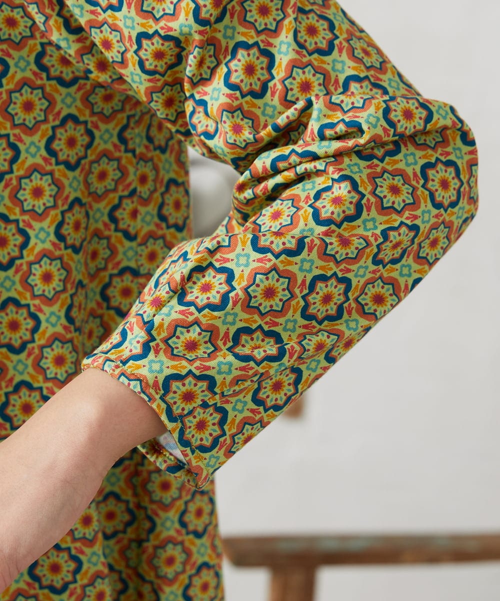 GJKFD30180 Jocomomola(ホコモモラ) En un sueno 幾何学プリントカットソー グリーン