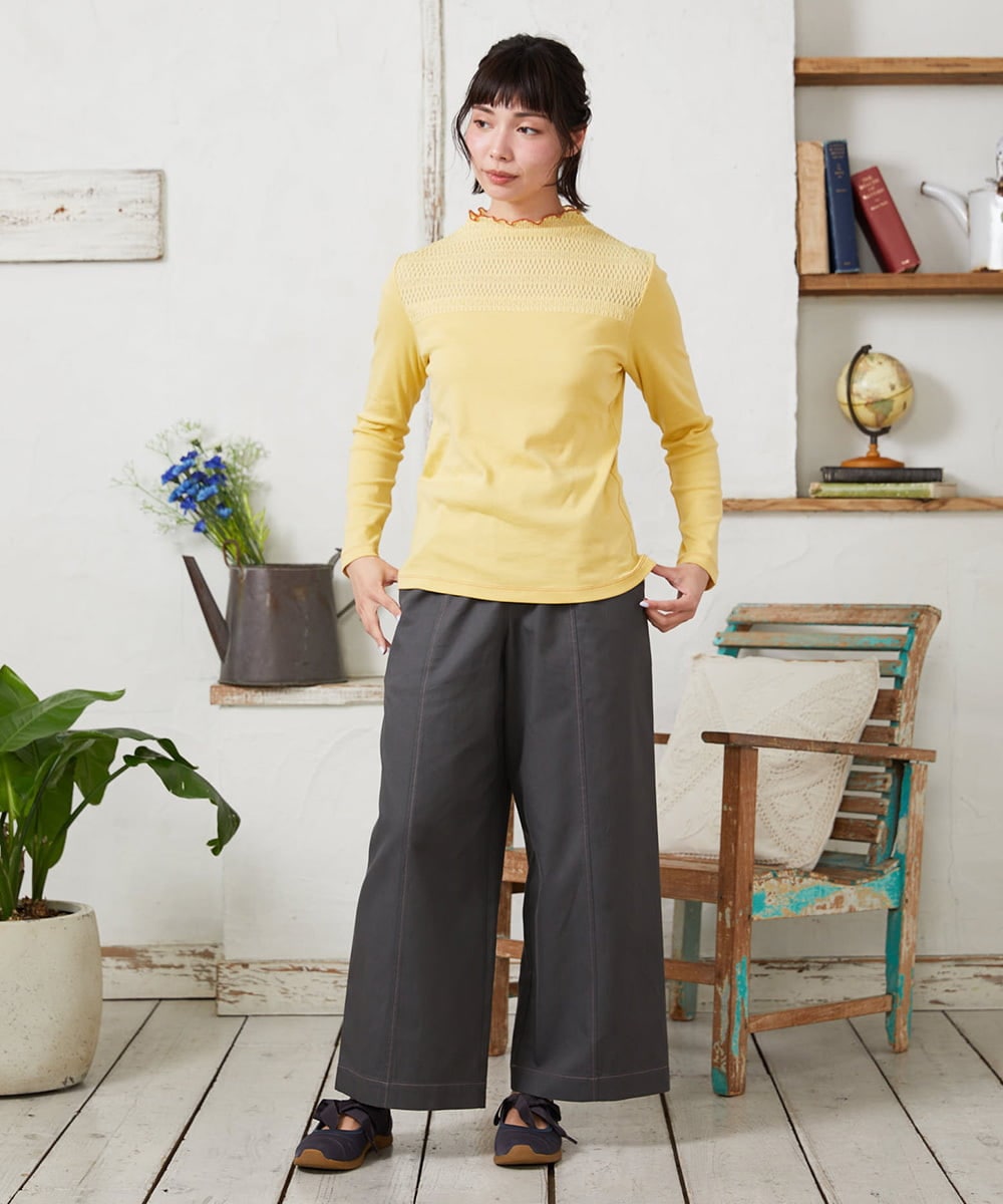 GJKFD33110 Jocomomola(ホコモモラ) フライス幾何レースドッキングカットソー イエロー