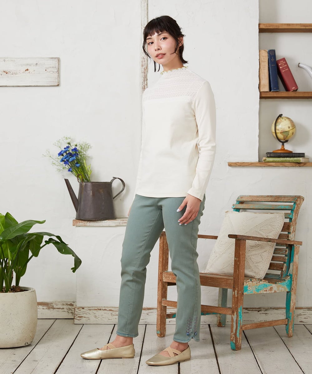 GJKFD33110 Jocomomola(ホコモモラ) フライス幾何レースドッキングカットソー アイボリー