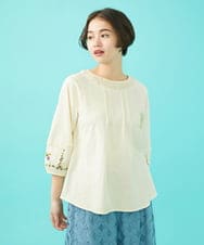GJKGA37180 Jocomomola(ホコモモラ) Salida コットン天竺フラワー刺繡カットソー アイボリー