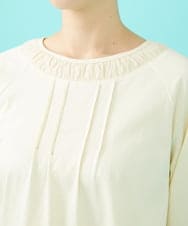 GJKGA37180 Jocomomola(ホコモモラ) Salida コットン天竺フラワー刺繡カットソー アイボリー