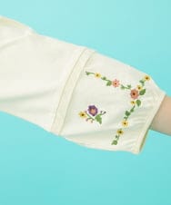 GJKGA37180 Jocomomola(ホコモモラ) Salida コットン天竺フラワー刺繡カットソー アイボリー