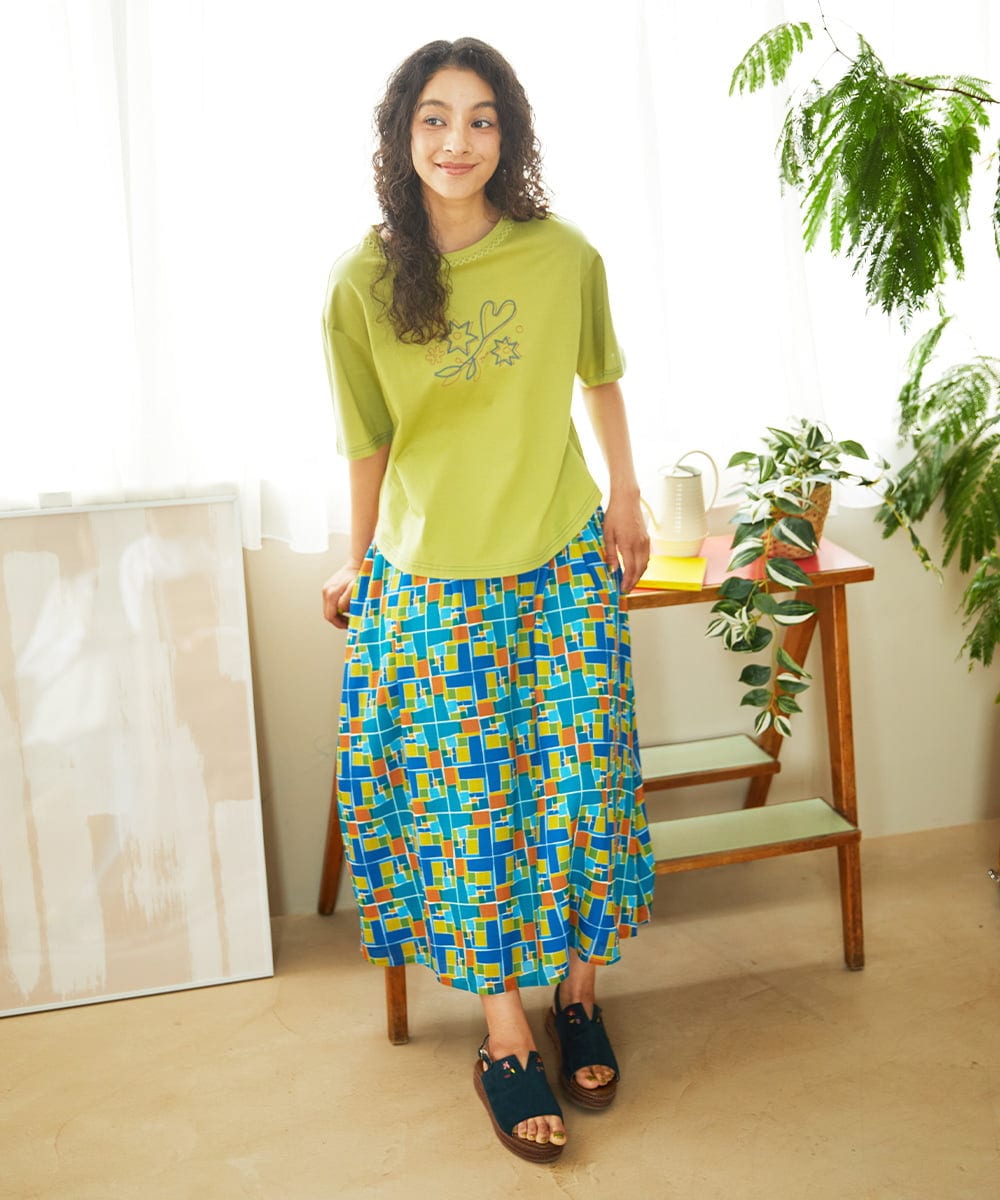 GJKGA38140 Jocomomola(ホコモモラ) Salida コットン天竺チェーン刺繍Tシャツ グリーン