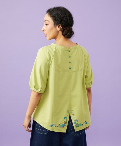 GJKGD01180 Jocomomola 【接触冷感/2WAY】T/C天竺 フラワープリントTシャツ