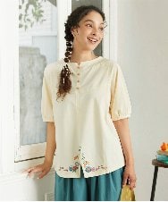 GJKGD01180 Jocomomola(ホコモモラ) 【接触冷感/2WAY】T/C天竺 フラワープリントTシャツ アイボリー