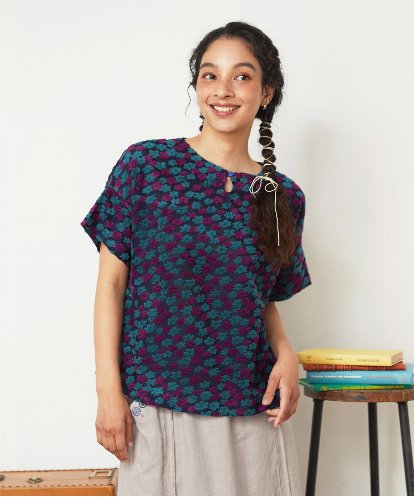 GJKGD33180 Jocomomola Livia de flores フラワージャカードカットソー