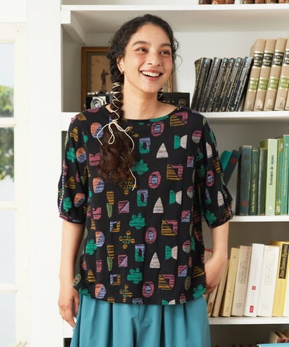 GJKGD34200 Jocomomola Sala de baile ブークレジャカードカットソー