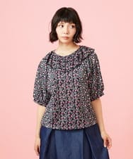 GJKGE03200 Jocomomola(ホコモモラ) 【接触冷感】Dulcinea フラワープリントビッグカラーカットソー ブラック
