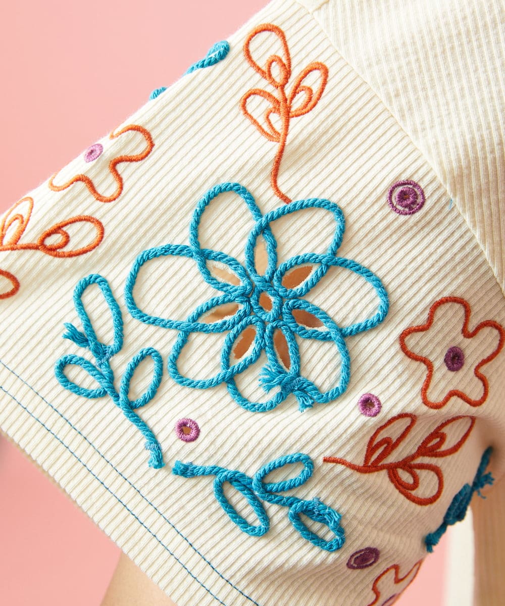 GJKGE39170 Jocomomola(ホコモモラ) Jardin テレコフラワーコード刺繍Tシャツ アイボリー
