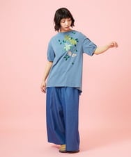 GJKGE45170 Jocomomola(ホコモモラ) 【接触冷感】Fresco 天竺フラワーアップリケTシャツ ブルー