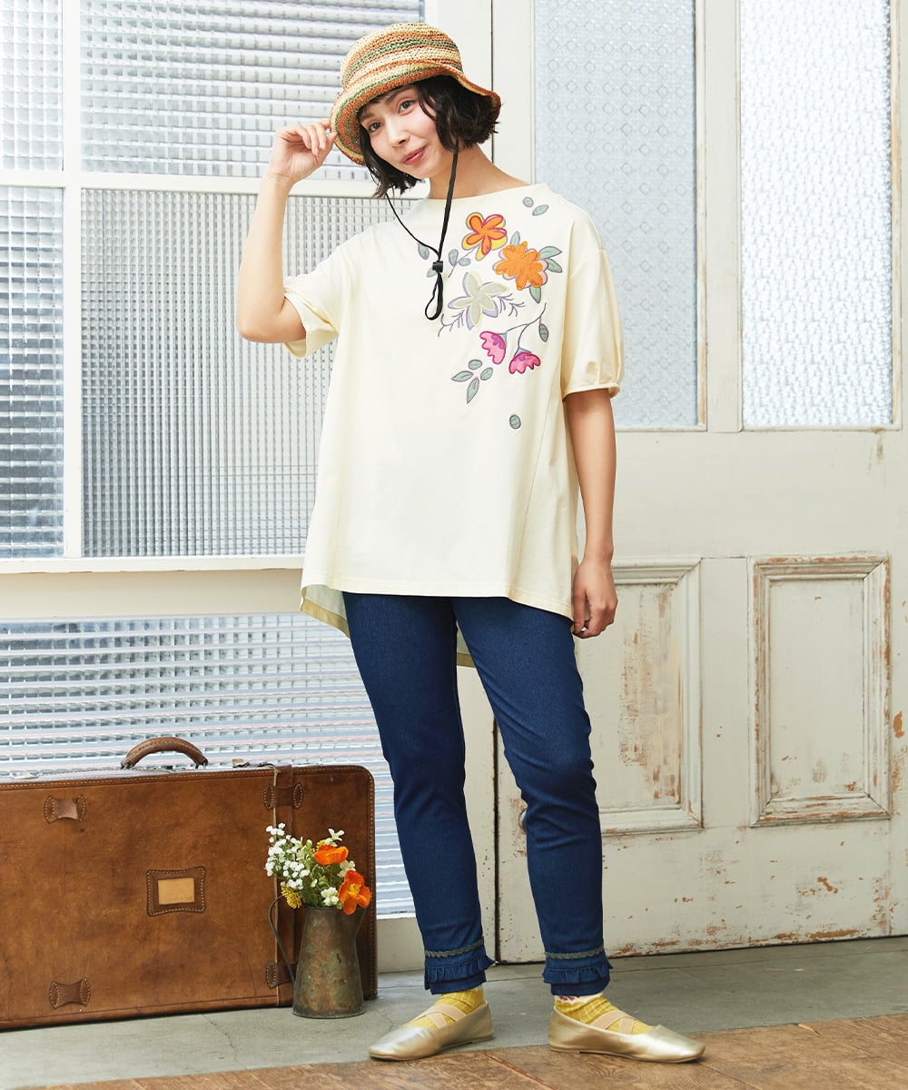 GJKGE45170 Jocomomola(ホコモモラ) 【接触冷感】Fresco 天竺フラワーアップリケTシャツ アイボリー
