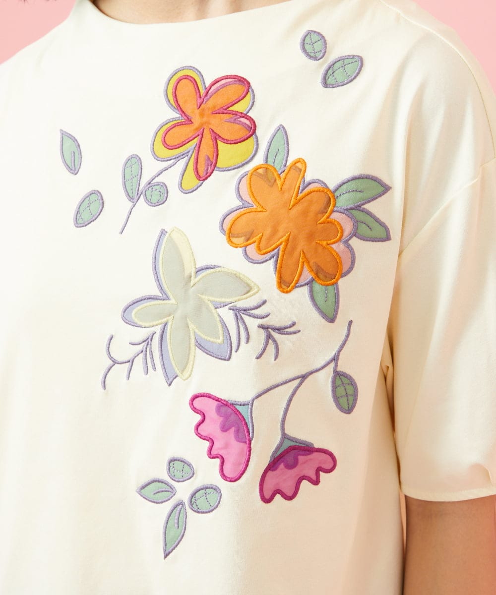 GJKGE45170 Jocomomola(ホコモモラ) 【接触冷感】Fresco 天竺フラワーアップリケTシャツ アイボリー