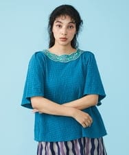 GJKGT45160 Jocomomola(ホコモモラ) Lugarrocoso ジャカードフラワー刺繍カットソー ブルー