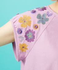 GJKHA31180 Jocomomola(ホコモモラ) 【早割10％OFF】フラワー刺繍パフスリーブTシャツ ラベンダー