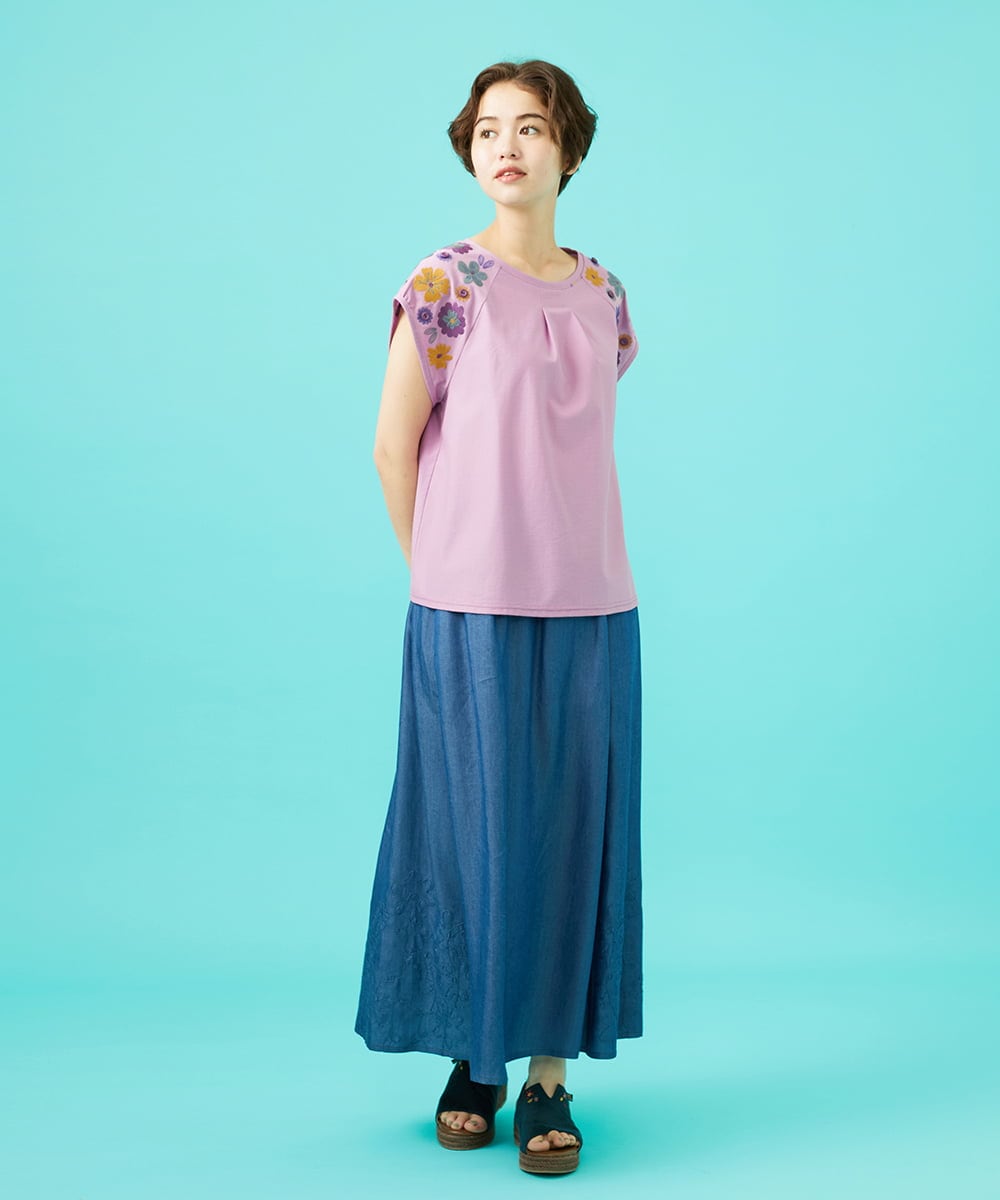 GJKHA31180 Jocomomola(ホコモモラ) 【早割10％OFF】フラワー刺繍パフスリーブTシャツ ラベンダー
