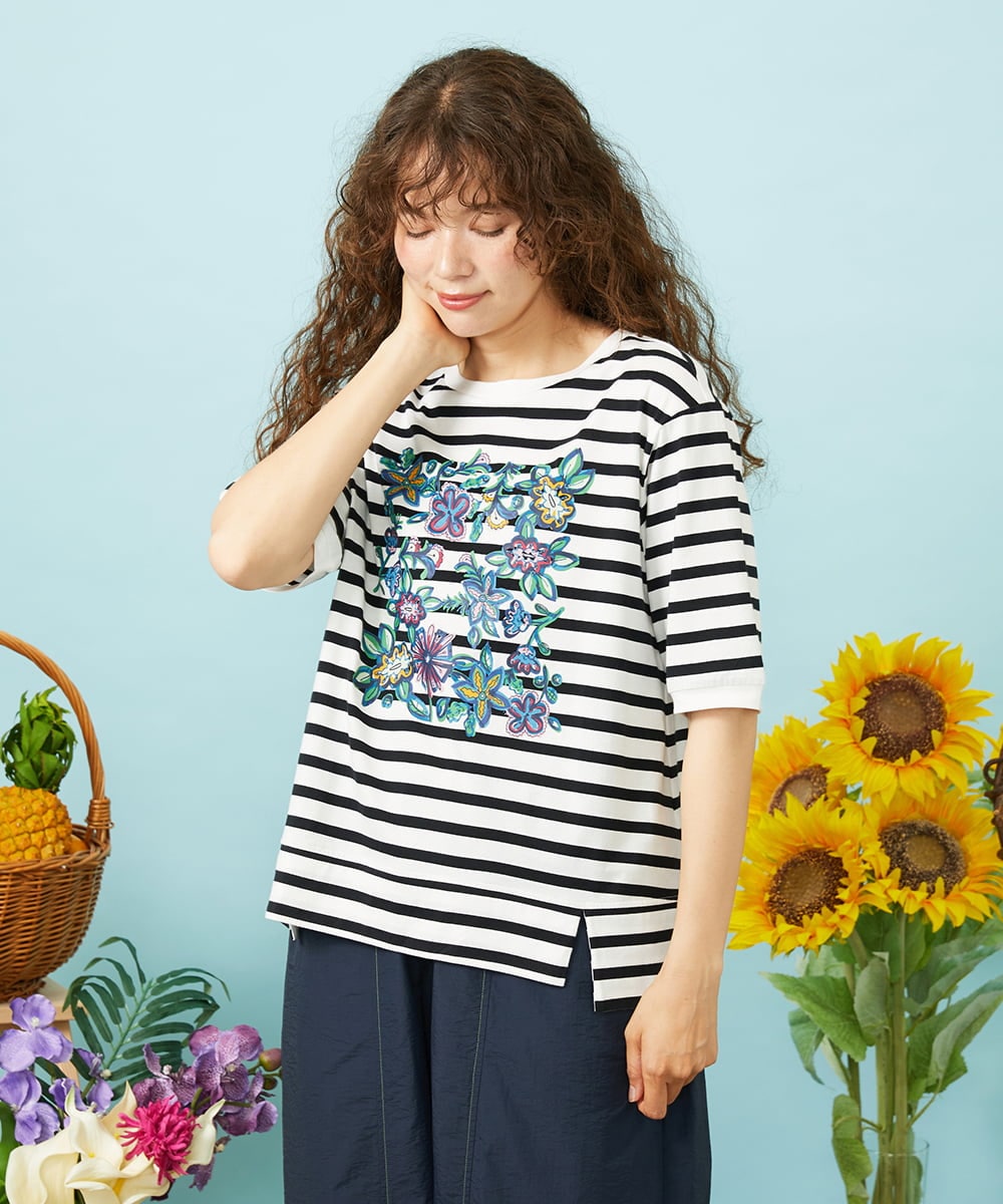 GJKHD02180 Jocomomola(ホコモモラ) 【接触冷感】Verano en La Mancha フラワープリントボーダーTシャツ ブラック×アイボリー