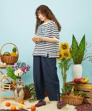 GJKHD02180 Jocomomola(ホコモモラ) 【接触冷感】Verano en La Mancha フラワープリントボーダーTシャツ ブラック×アイボリー