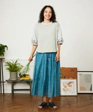GJKJA33160 Jocomomola(ホコモモラ) フラワー刺繍ドッキングカットソー グリーン