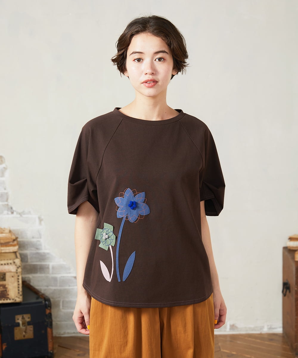 GJKJB38170 Jocomomola(ホコモモラ) 【早割10％OFF】フラワーモチーフクラフトカットソー ブラウン