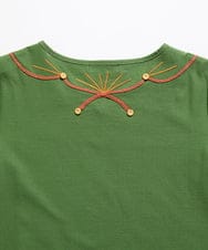 GJKJD03160 Jocomomola(ホコモモラ) 【接触冷感】Aves 刺繍カットソー グリーン