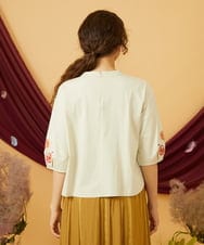 GJKJD32150 Jocomomola(ホコモモラ) 【接触冷感】Amigo フラワー刺繍プリントカットソー ライトイエロー