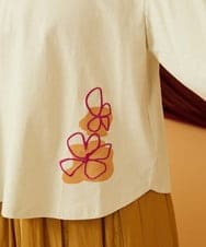 GJKJD32150 Jocomomola(ホコモモラ) 【接触冷感】Amigo フラワー刺繍プリントカットソー ライトイエロー