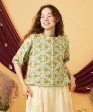 GJKJD34200 Jocomomola(ホコモモラ) 【2WAY】Sacudida フラワーコード刺繍カットソー グリーン