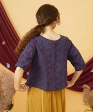 GJKJD34200 Jocomomola(ホコモモラ) 【2WAY】Sacudida フラワーコード刺繍カットソー ネイビー