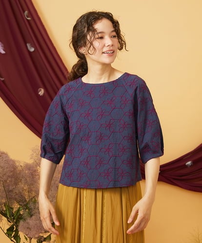 GJKJD34200 Jocomomola 【2WAY】Sacudida フラワーコード刺繍カットソー