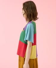 GJKJV01170 Jocomomola(ホコモモラ) CHURROS 刺繍入り配色パッチワークTシャツ ライトブルー