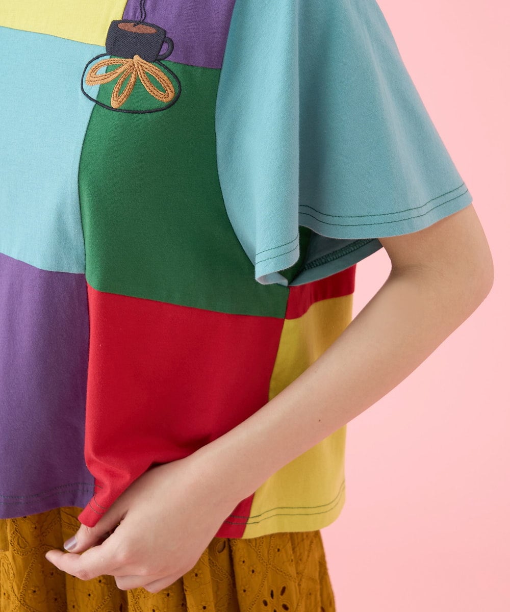 GJKJV01170 Jocomomola(ホコモモラ) CHURROS 刺繍入り配色パッチワークTシャツ ライトブルー