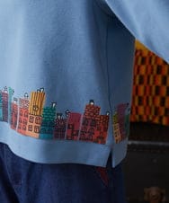 GJKLA02180 Jocomomola(ホコモモラ) Paisaje de la ciudad ハウスプリントカットソー ライトブルー