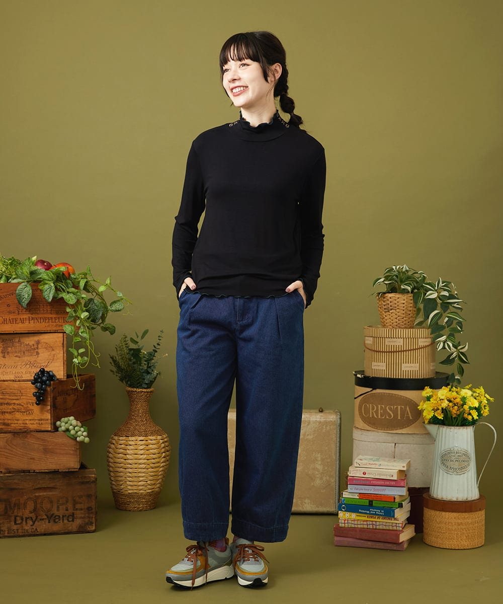 GJKLA32110 Jocomomola(ホコモモラ) レーヨンベアフライス フラワーモチーフハイネックカットソー グリーン