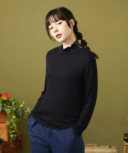 GJKLA32110 Jocomomola レーヨンベアフライス フラワーモチーフハイネックカットソー