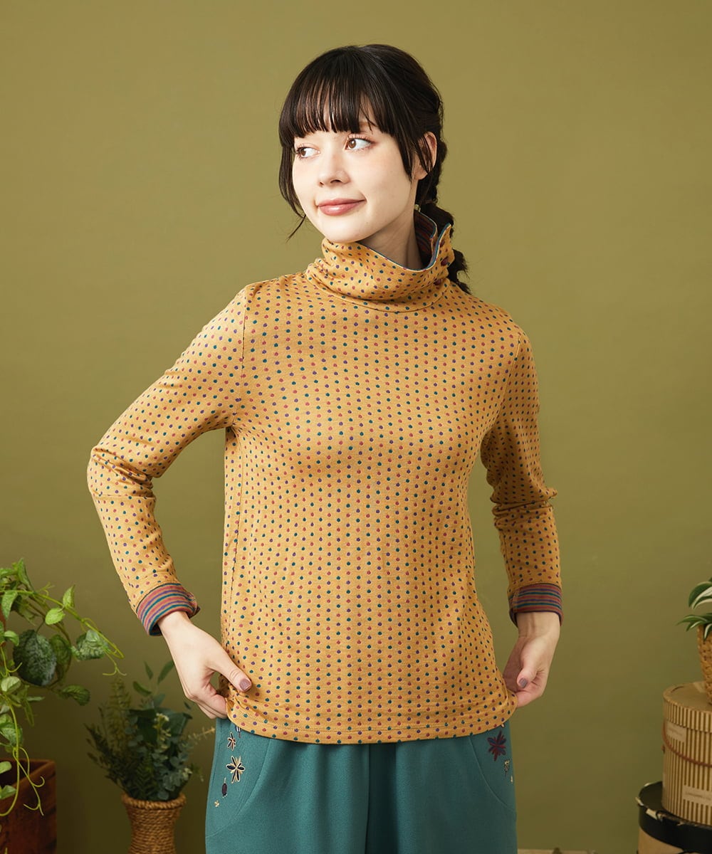 GJKLA33160 Jocomomola(ホコモモラ) 接結ドットタートルネックカットソー ベージュ