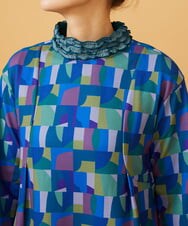 GJKLD30180 Jocomomola(ホコモモラ) Petazo プリントフレアカットソー ブルー