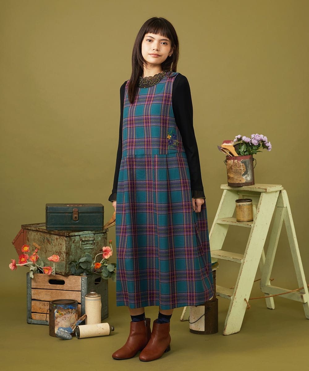 GJKLD31120 Jocomomola(ホコモモラ) レーヨンベアフライス フラワー刺繍シフォンフリルカットソー ブラック