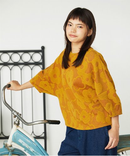 GJKLD33200 Jocomomola 【ダブルポイント】パネル切り替えフラワージャカードカットソー