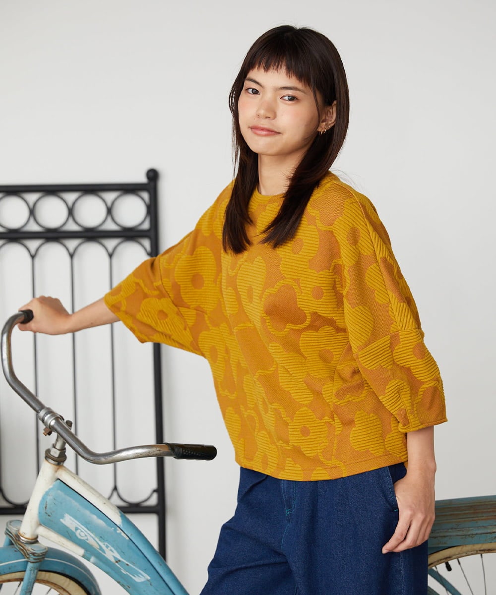 GJKLD33200 Jocomomola(ホコモモラ) 【ダブルポイント】パネル切り替えフラワージャカードカットソー マスタード