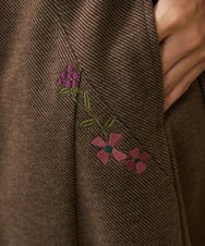 GJLAH43200 Jocomomola(ホコモモラ) 【ダブルポイント】カットソーフラワー刺繍パンツ ブラウン