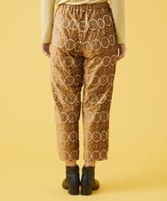 GJLAT36200 Jocomomola(ホコモモラ) Apagon ベロア刺繍パンツ キャメル