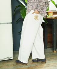 GJLDE40180 Jocomomola(ホコモモラ) カツラギカーブシルエットパンツ アイボリー