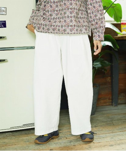 GJLDE40180  カツラギカーブシルエットパンツ