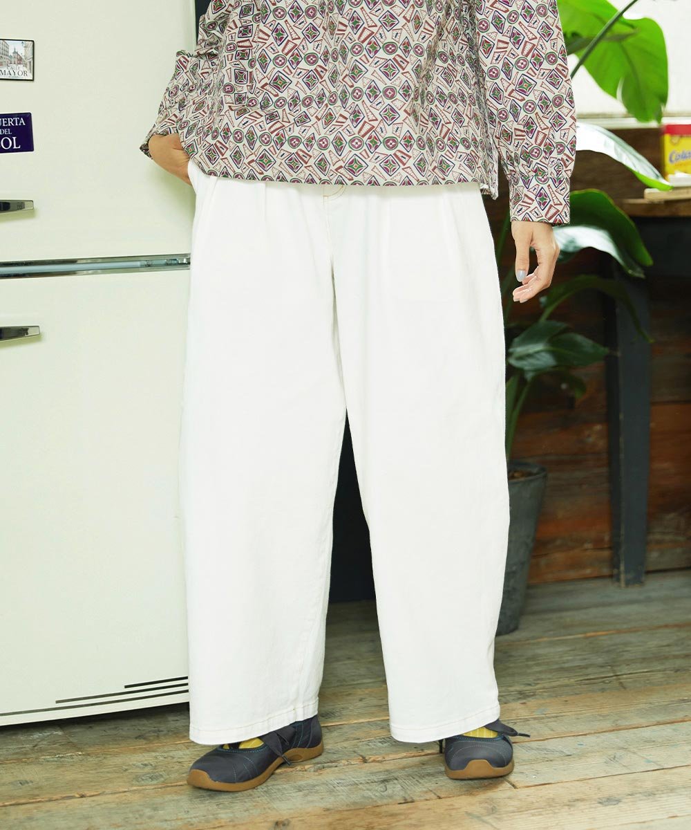 GJLDE40180 Jocomomola(ホコモモラ) カツラギカーブシルエットパンツ アイボリー