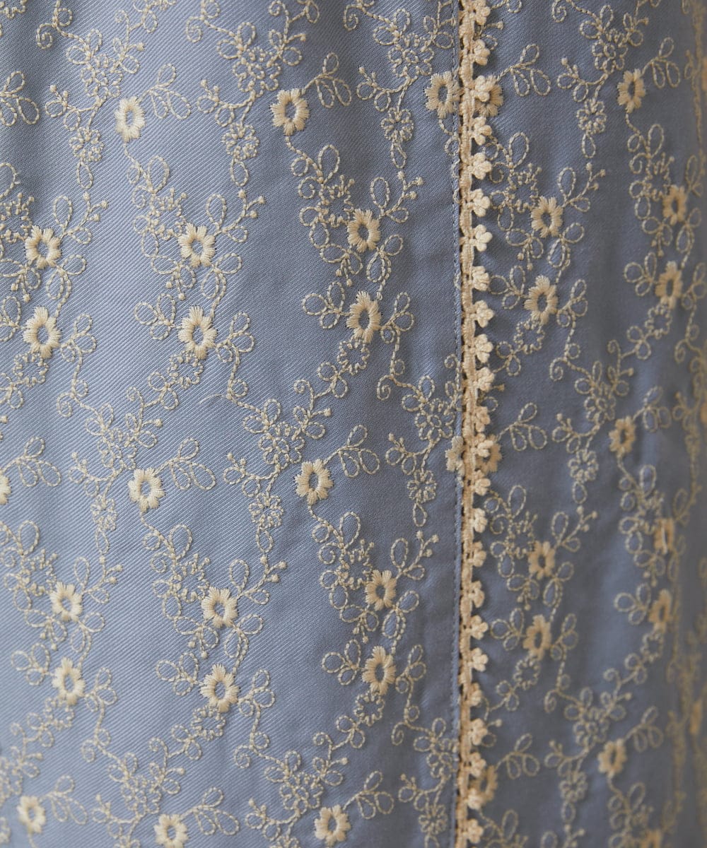 GJLDE41240 Jocomomola(ホコモモラ) フラワースカラップ総刺繍ワイドパンツ ブルー