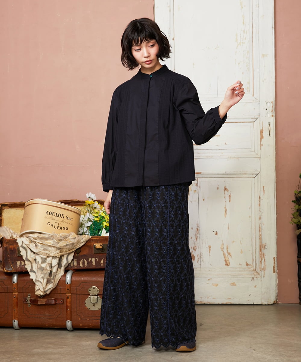 GJLDE41240 Jocomomola(ホコモモラ) フラワースカラップ総刺繍ワイドパンツ ブラック