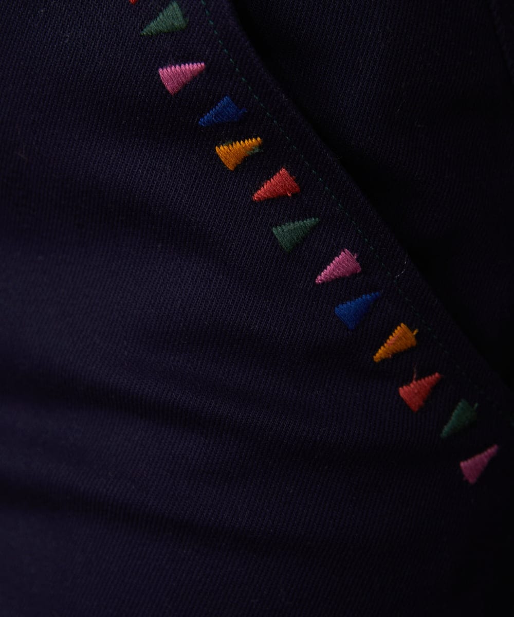 GJLFA34180 Jocomomola(ホコモモラ) Bandera 刺繍ツイルストレッチパンツ ネイビー